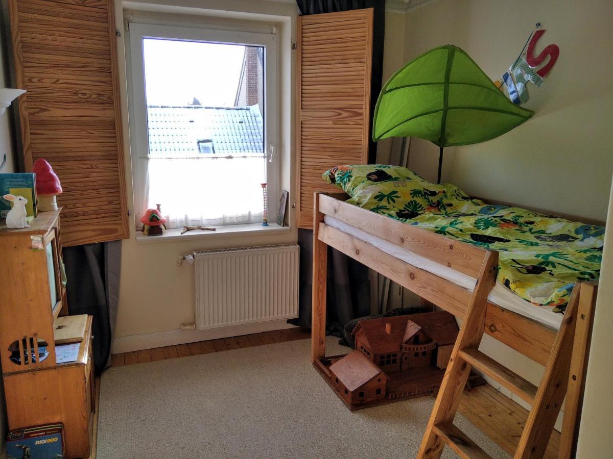 Gaestezimmer Mit Garten In Fischeln Krefeld Luaran gambar