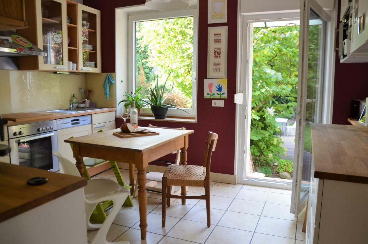 Gaestezimmer Mit Garten In Fischeln Krefeld Luaran gambar